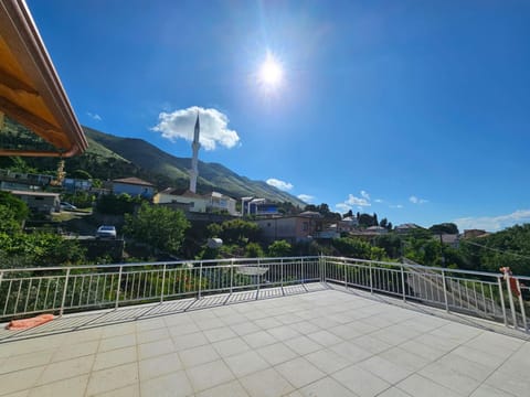 Geste Haus House in Montenegro