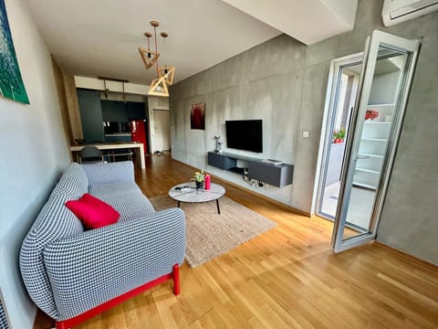 Communal lounge/ TV room, TV and multimedia, Living room, Photo of the whole room, Seating area, Evening entertainment