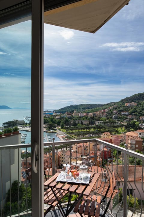 Balcony/Terrace, Balcony/Terrace