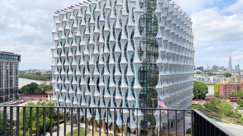 Property building, Day, City view