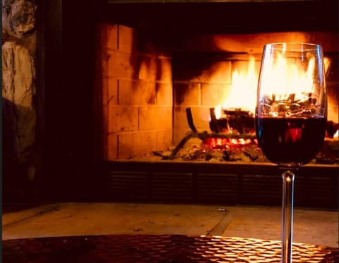 Glimmer Chalet Treetop A-frame cabin lake view Cabin in Lake Arrowhead