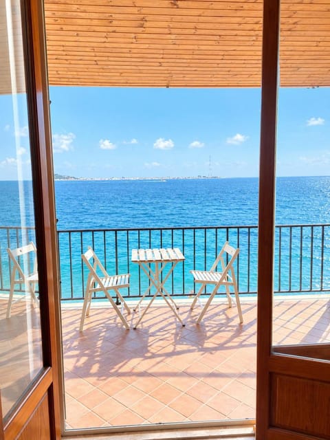 Natural landscape, Balcony/Terrace, Sea view