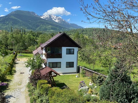 Property building, Spring, Day, Natural landscape, Garden, Garden view, Mountain view