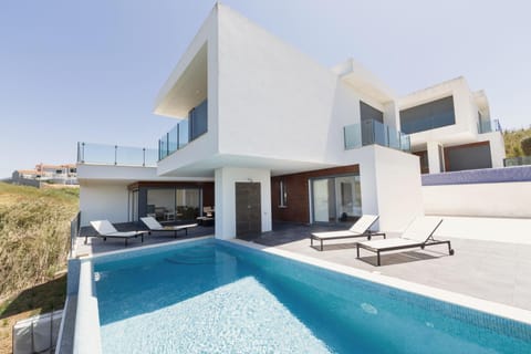 Swimming pool, sunbed