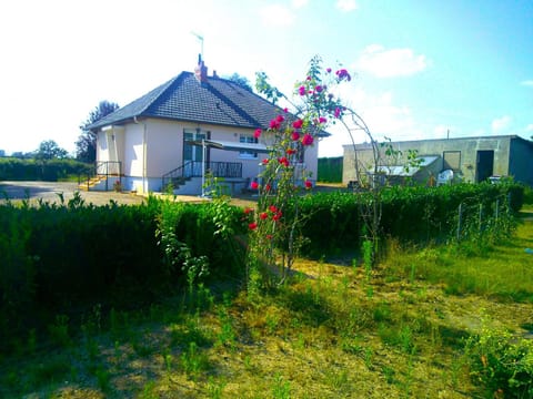le pavillon a la campagne House in Centre-Val de Loire