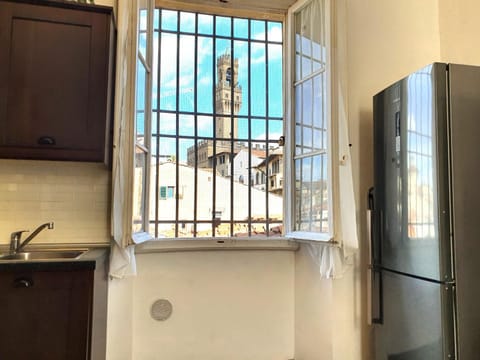 Landmark view, kitchen