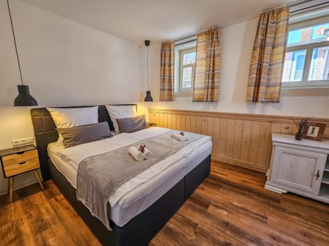 Bed, Photo of the whole room, Bedroom, towels, wardrobe