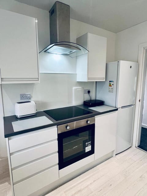 Kitchen or kitchenette, oven