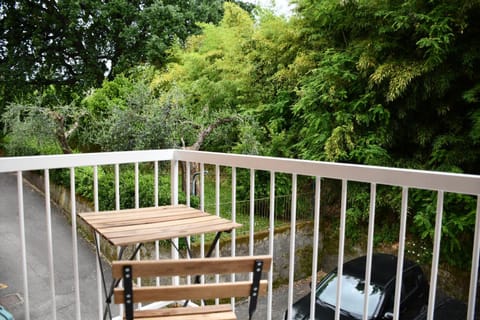 Property building, Balcony/Terrace, Inner courtyard view