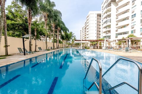 Pool view, Swimming pool, sunbed