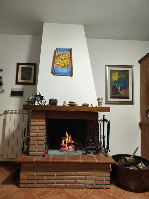 Living room, fireplace