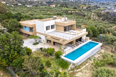 Villa Mirtylla luxury retreat w Pool, BBQ and Gym Villa in Heraklion
