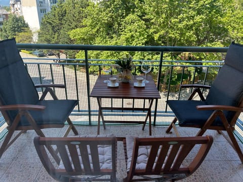 View (from property/room), Balcony/Terrace