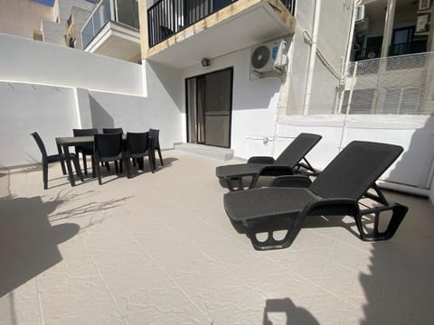 Day, Balcony/Terrace, Seating area, Dining area, sunbed
