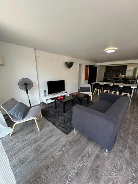 Villa Constance 1 Antibes - Spacieux duplex avec jardin Apartment in Antibes