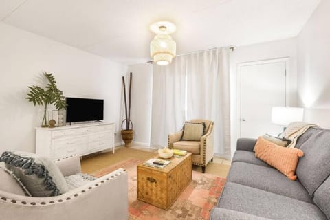 Sugar Beach153- 4 pools beachfront House in Orange Beach