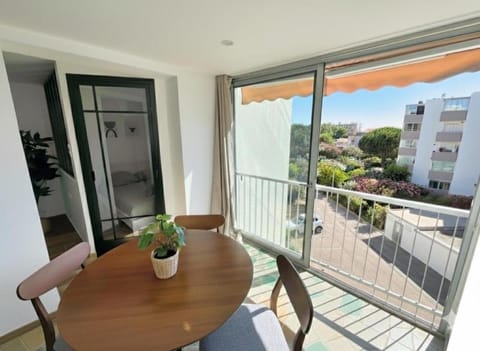 Property building, Patio, View (from property/room), Balcony/Terrace, Dining area