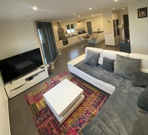 Appartement belle vue sur les montagnes Apartment in Haute-Savoie