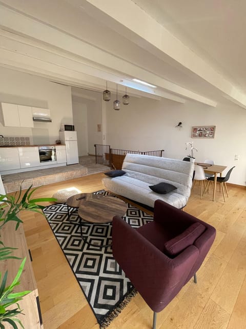 Living room, Dining area, kitchen