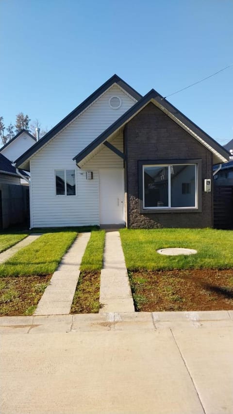 Property building, Day, Neighbourhood