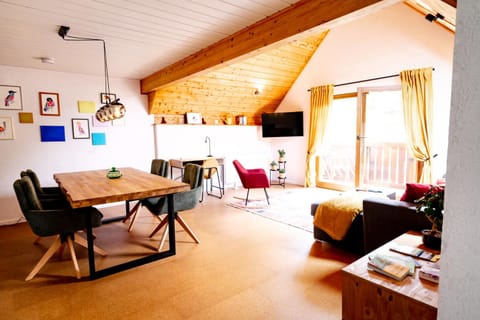 TV and multimedia, Balcony/Terrace, Balcony/Terrace, Living room, Dining area, furniture, furniture, furniture