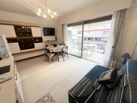 Residence Mona Lisa bord de mer Menton Apartment in Menton