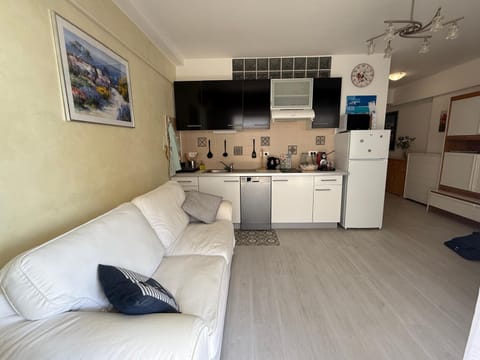 Residence Mona Lisa bord de mer Menton Apartment in Menton