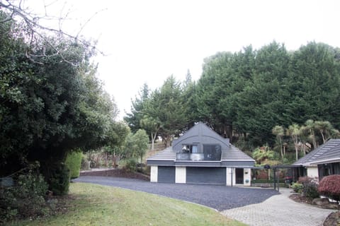 Property building, Natural landscape, Garden, Garden view