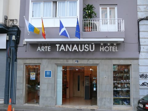 Property building, Facade/entrance