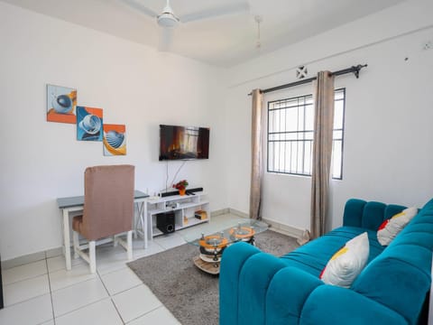 Communal lounge/ TV room, TV and multimedia, Living room, Seating area
