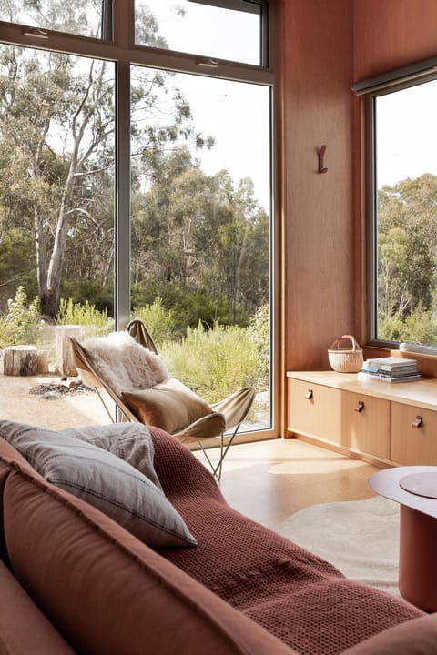 Swansong - Experience simple environmental living House in Binalong Bay
