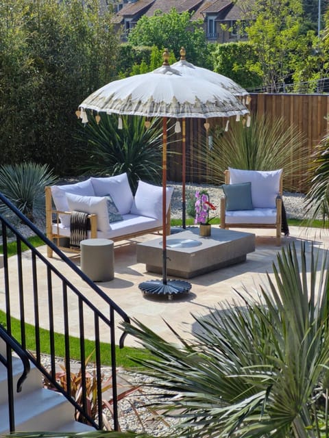 Patio, Garden, Balcony/Terrace, Seating area, Garden view