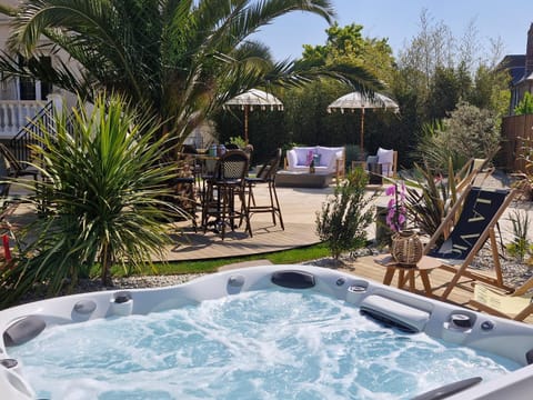 Patio, Natural landscape, Garden, Garden view