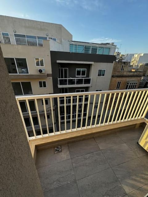 Starlight 2 Bedroom Apt in Gzira Apartment in Sliema