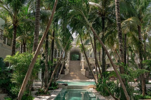 Property building, Swimming pool