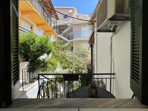 View (from property/room), Balcony/Terrace