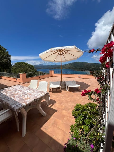 Villetta Zuccale II Tranquillità e panorama vicino al mare Apartment in Tuscany