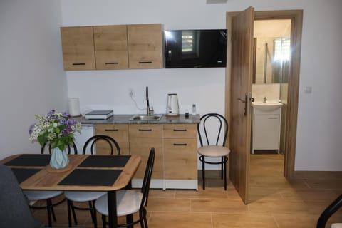 TV and multimedia, Kitchen or kitchenette