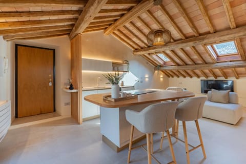 Kitchen or kitchenette, Living room