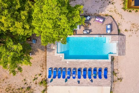 Cozy and Chic Little House with Pool Ivinj-1 Vodice House in Tisno