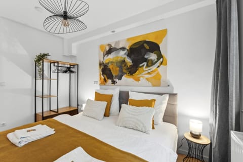 Bed, Bedroom, cot, towels, towels, wardrobe