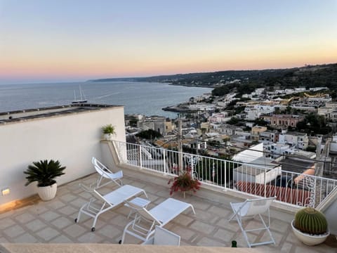 Natural landscape, Balcony/Terrace, City view, Sea view