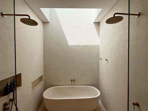 Shower, Bathroom, Time of day, Bath