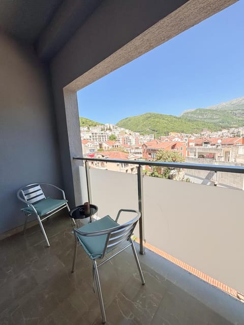 Day, Natural landscape, View (from property/room), Balcony/Terrace, Mountain view