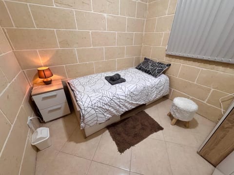 Bed, Bathroom, Photo of the whole room, Bedroom