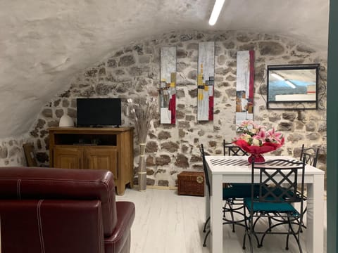 Dans le charme de la pierre Apartment in French Riviera