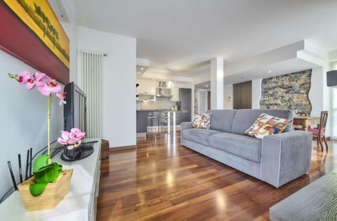 La casa di Flo luxury apartment Apartment in Lierna