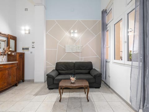 Kitchen or kitchenette, Living room, Seating area