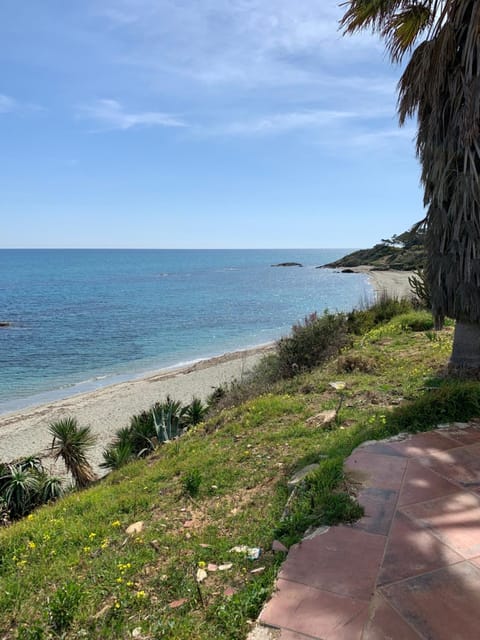 T2 neuf vue mer, piscine chauffée N194 Apartment in Linguizzetta