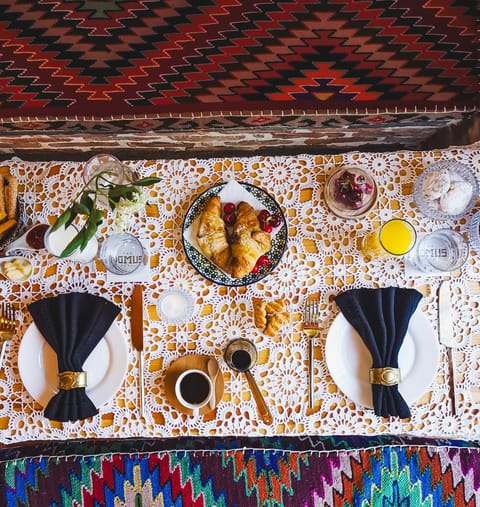 Food and drinks, Food, Breakfast, Continental breakfast, Drinks